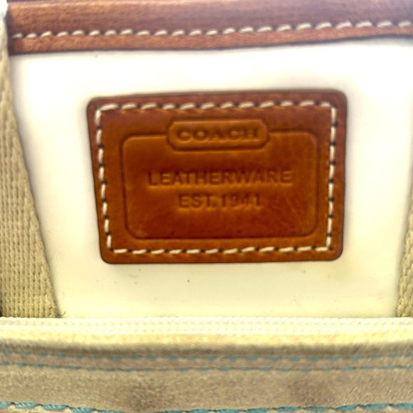Coach Hampton Tote - Picture 5 of 9